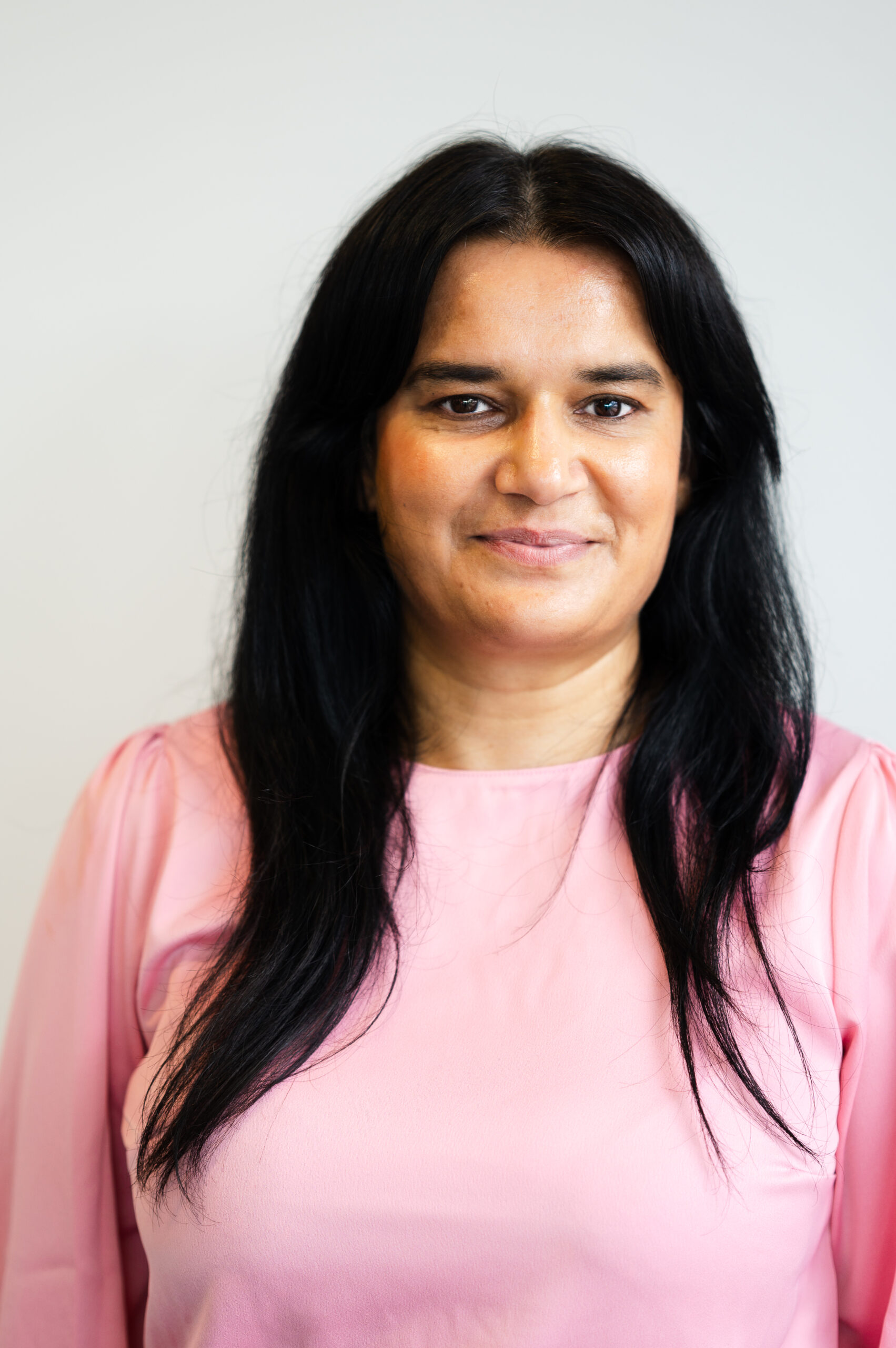 Samia Akram-headshot